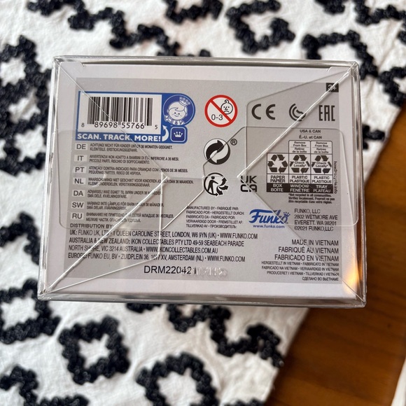 Funko Pop Hello Kitty in Noodle Cup #46 - Picture 6 of 6